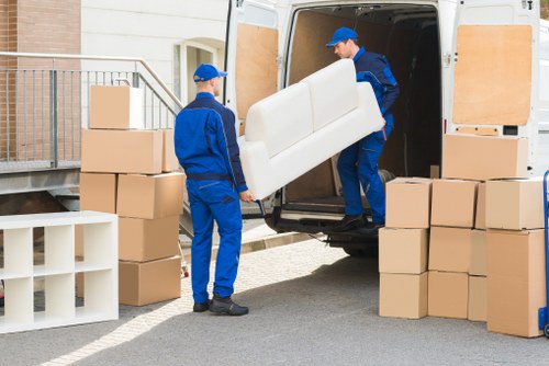 Removal van service for homes in Stroud Green