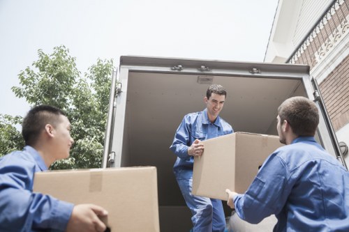 Small business delivery and transport service in Stroud Green