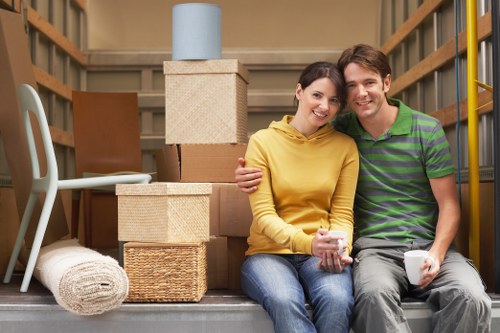 Local moving van suitable for flats and small businesses in Stroud Green