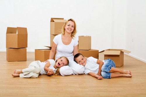 Reliable man and van moving service for Stroudgreen residents